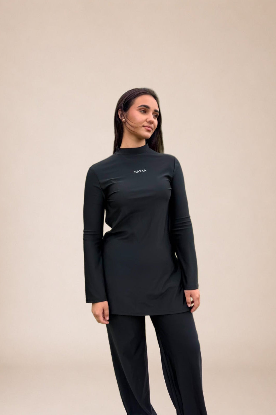 ensemble HENIA black