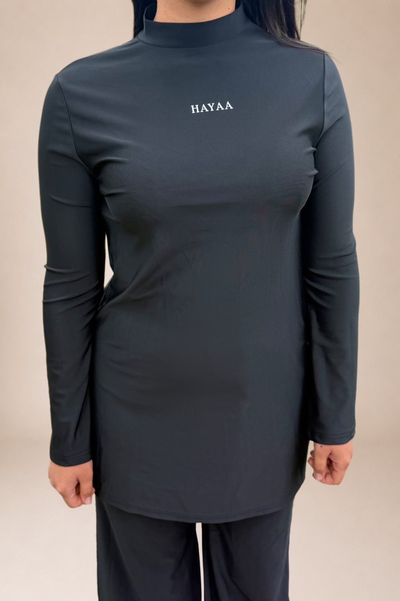ensemble HENIA black